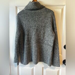 Linden Hill Cozy Soft Gray mohair blend Knit Sweater Size Large